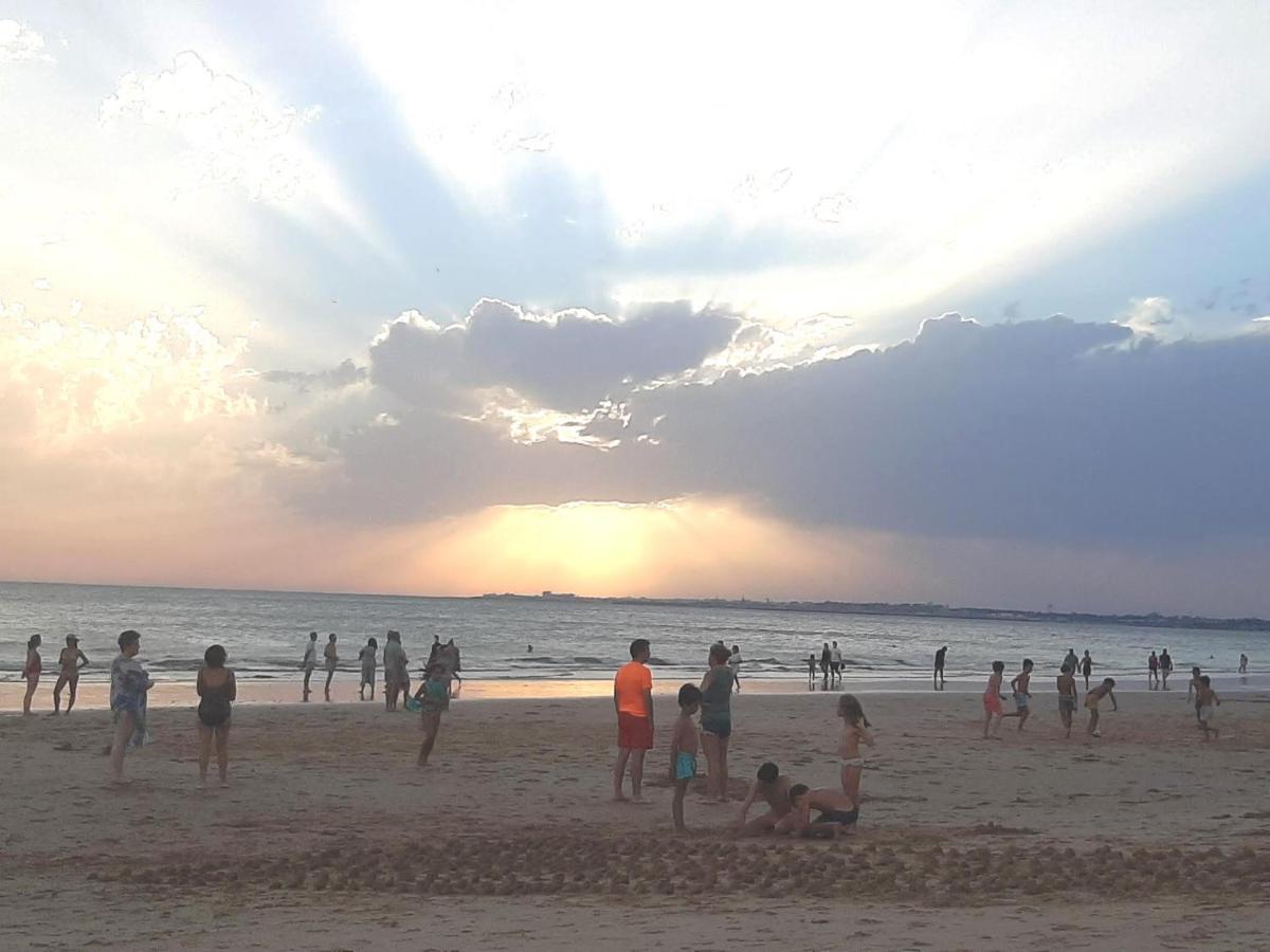 Vivienda Vistahermosa Playa Ел Пуерто де Санта Мария Екстериор снимка